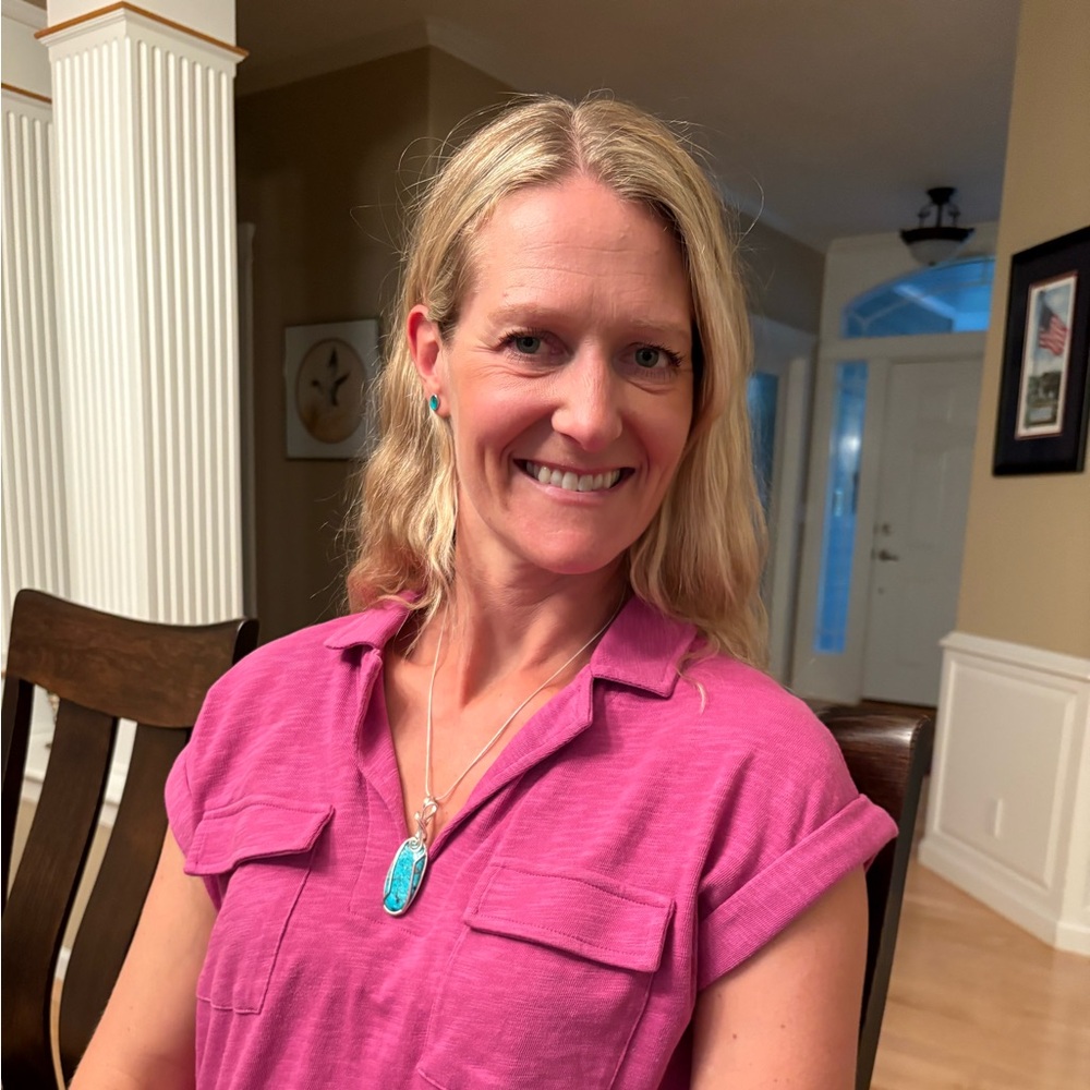 Meet your Posher, Angela